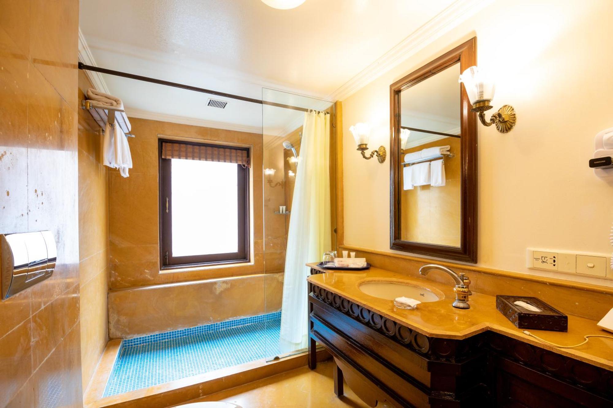 Fort Jadhavgadh -A Gadh Heritage Hotel Sasvad Dış mekan fotoğraf
