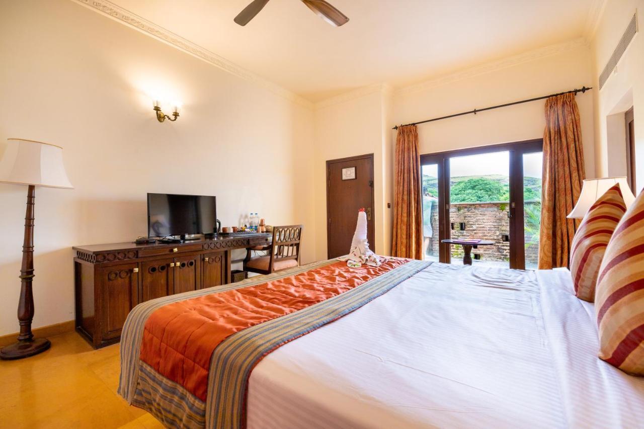 Fort Jadhavgadh -A Gadh Heritage Hotel Sasvad Dış mekan fotoğraf