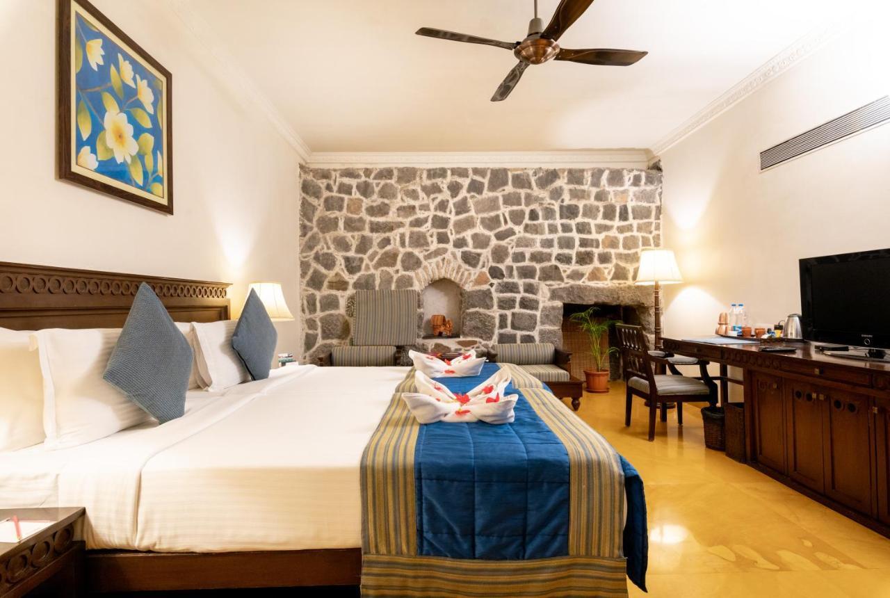 Fort Jadhavgadh -A Gadh Heritage Hotel Sasvad Dış mekan fotoğraf