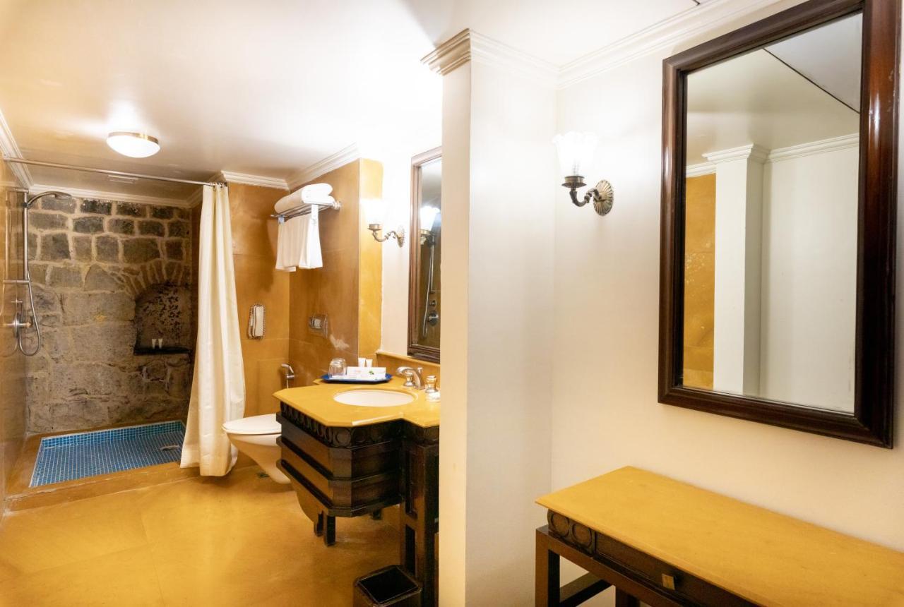 Fort Jadhavgadh -A Gadh Heritage Hotel Sasvad Dış mekan fotoğraf