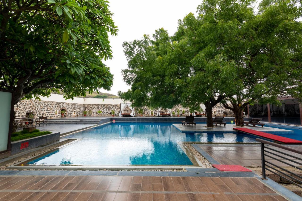 Fort Jadhavgadh -A Gadh Heritage Hotel Sasvad Dış mekan fotoğraf