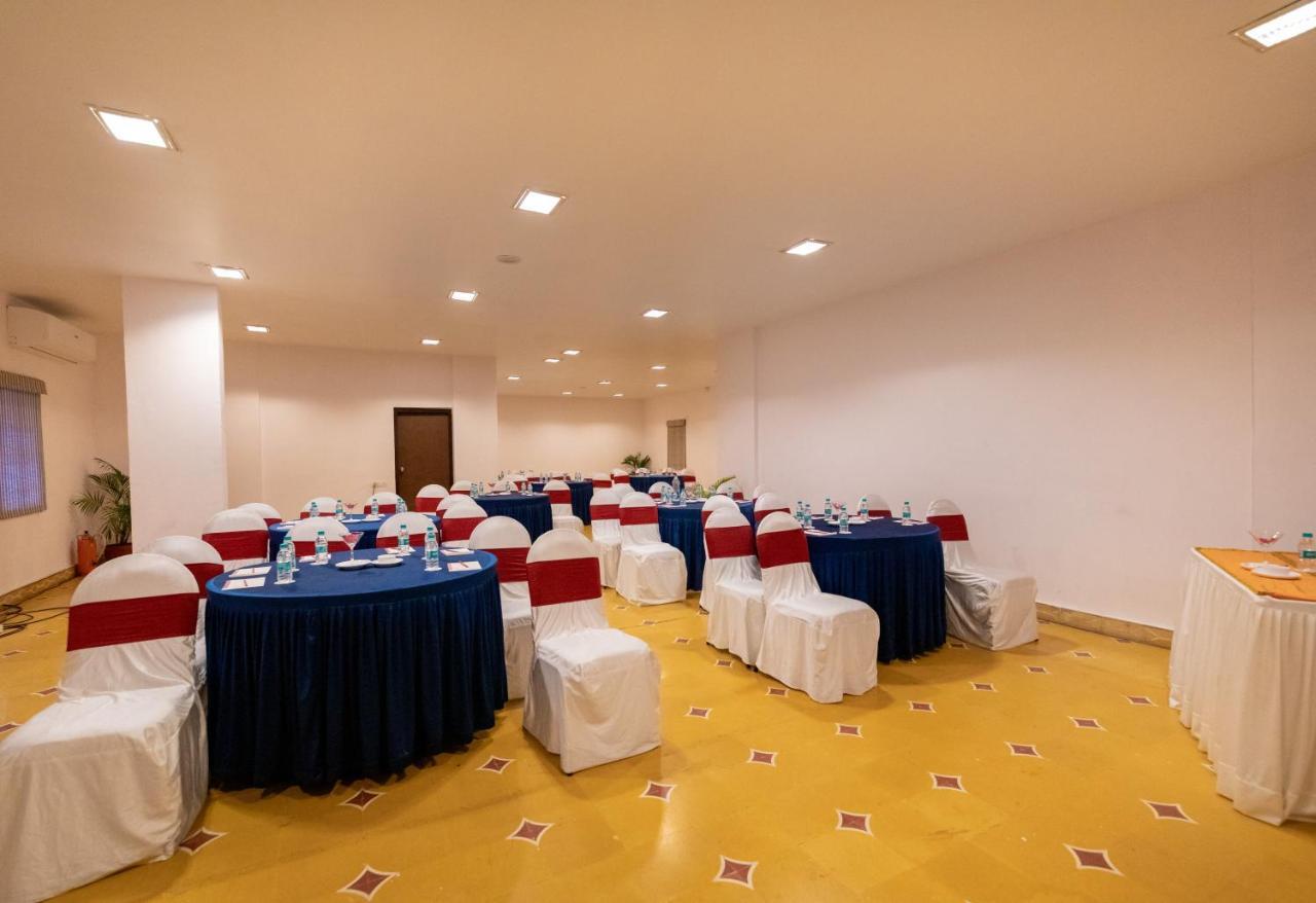 Fort Jadhavgadh -A Gadh Heritage Hotel Sasvad Dış mekan fotoğraf