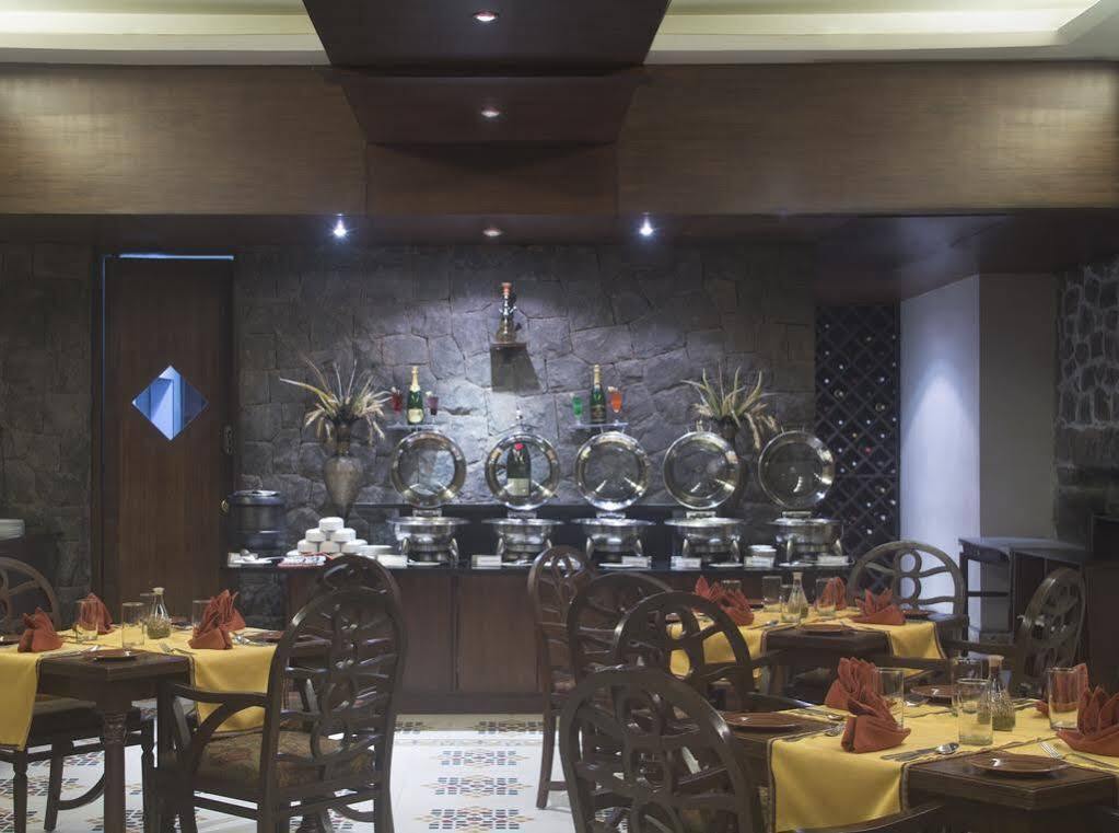 Fort Jadhavgadh -A Gadh Heritage Hotel Sasvad Dış mekan fotoğraf